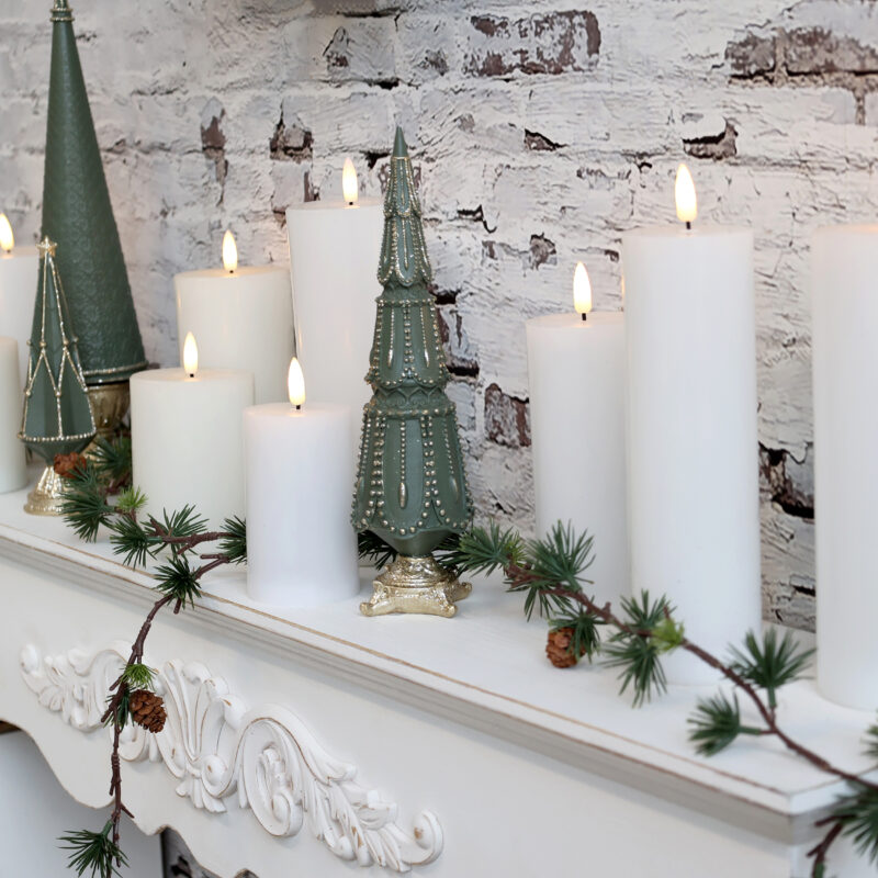 Garland With Pine Cones